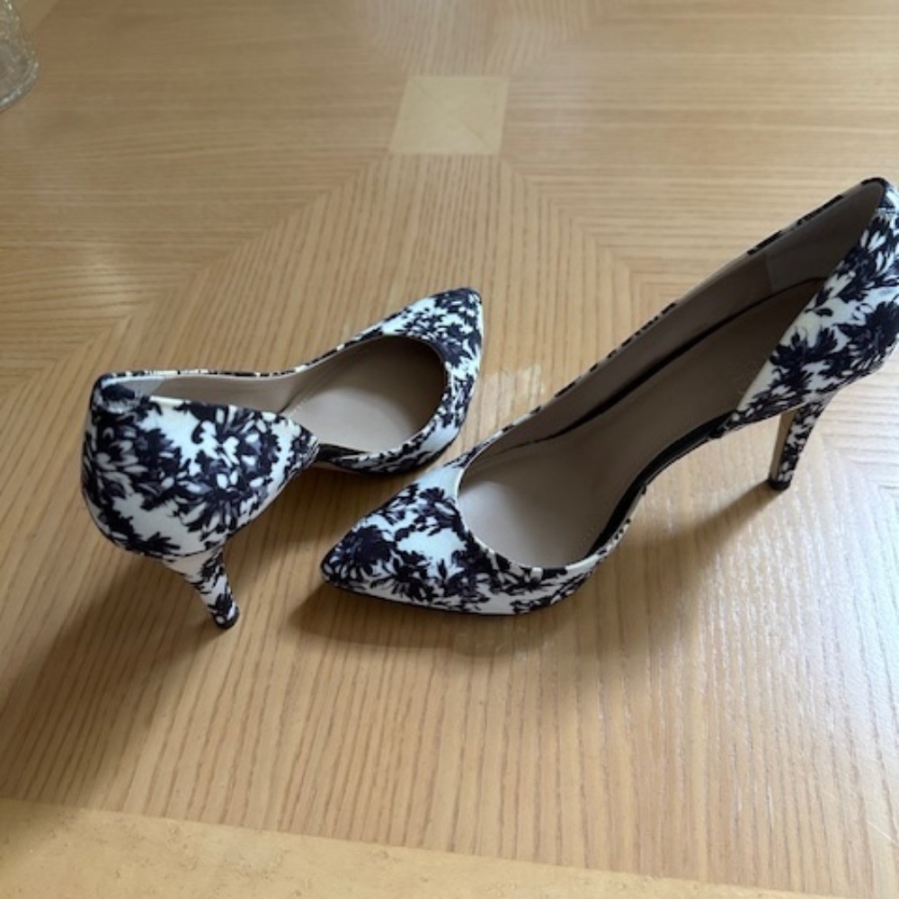 Shoes - Picture 3 of 3